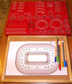Comparing the new Spirograph® Deluxe Set to the old Super Spirograph:  In-Depth Review - SpiroGraphicArt